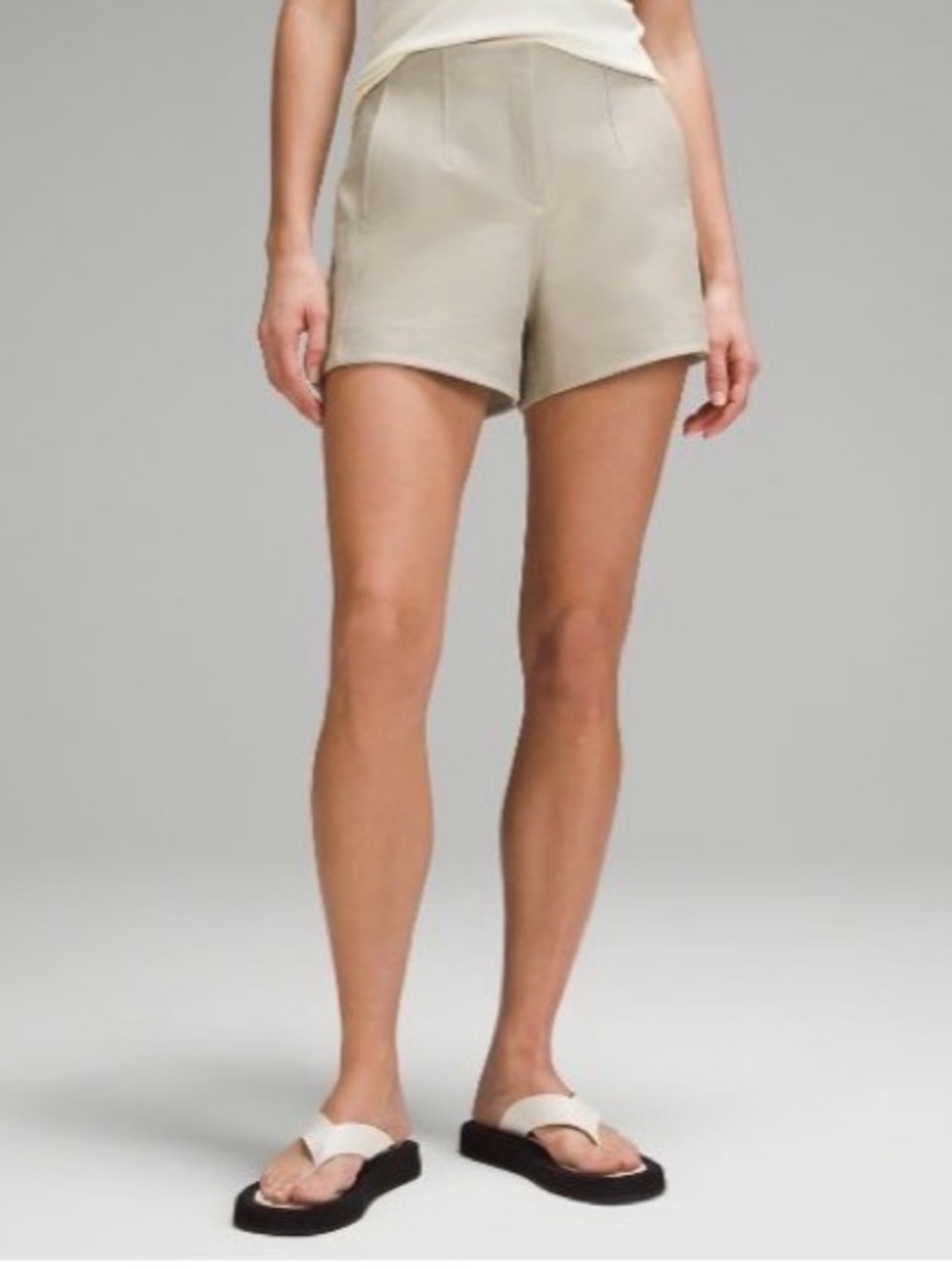 Lululemon Utilitech Relaxed-Fit High-Rise Short 3.5” Mojave Tan Size 6
